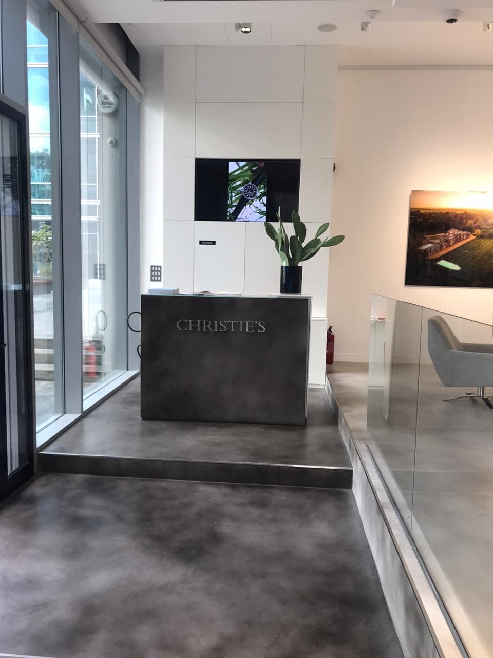 Christie1s office gallery design by kg design photo 13