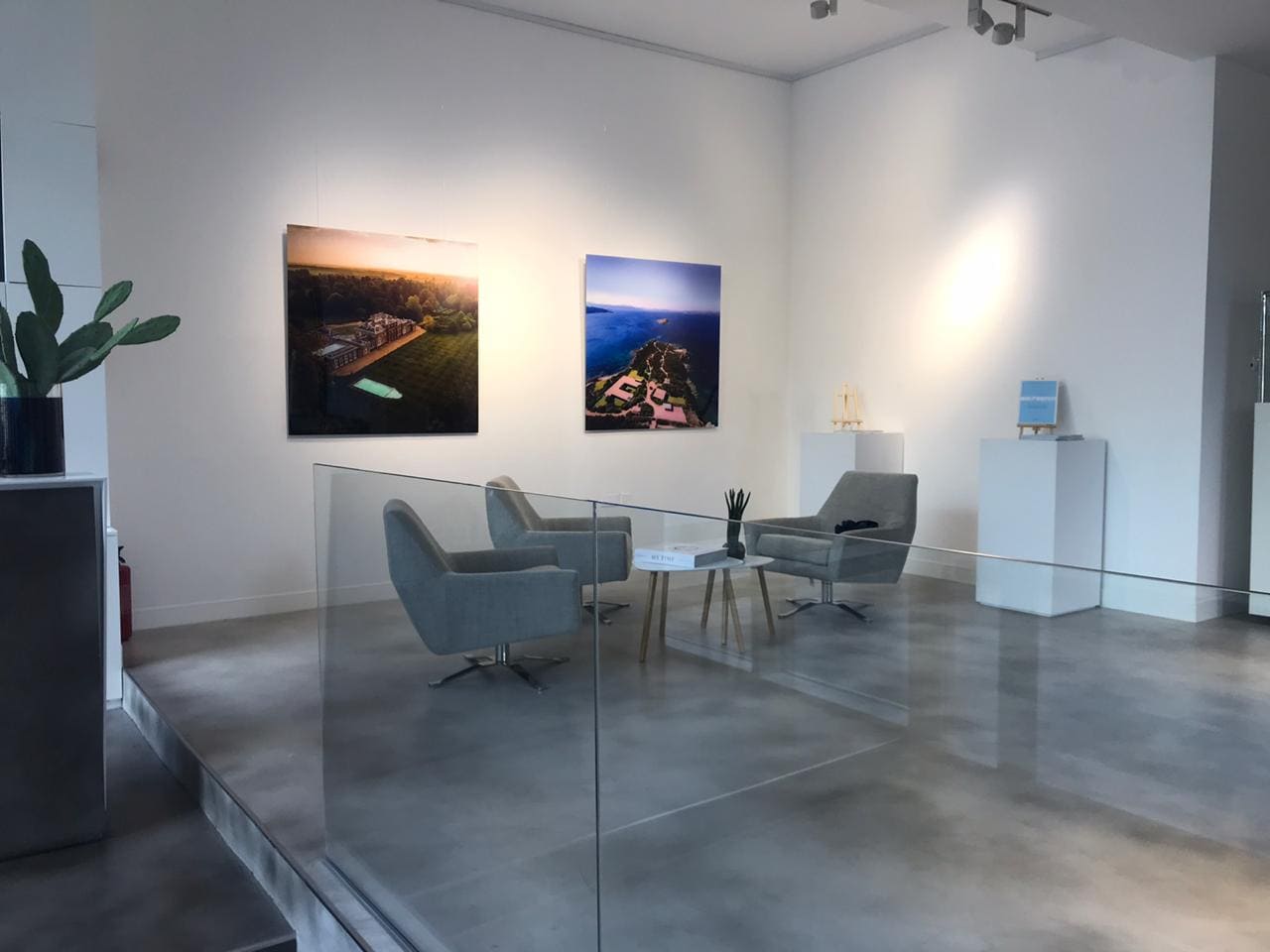 Christie1s office gallery design by kg design photo 14