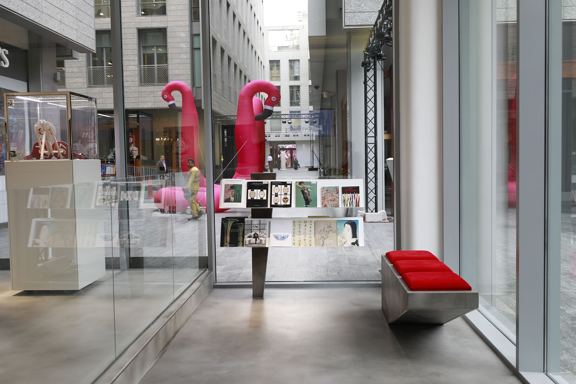 Christie1s office gallery design by kg design photo 5