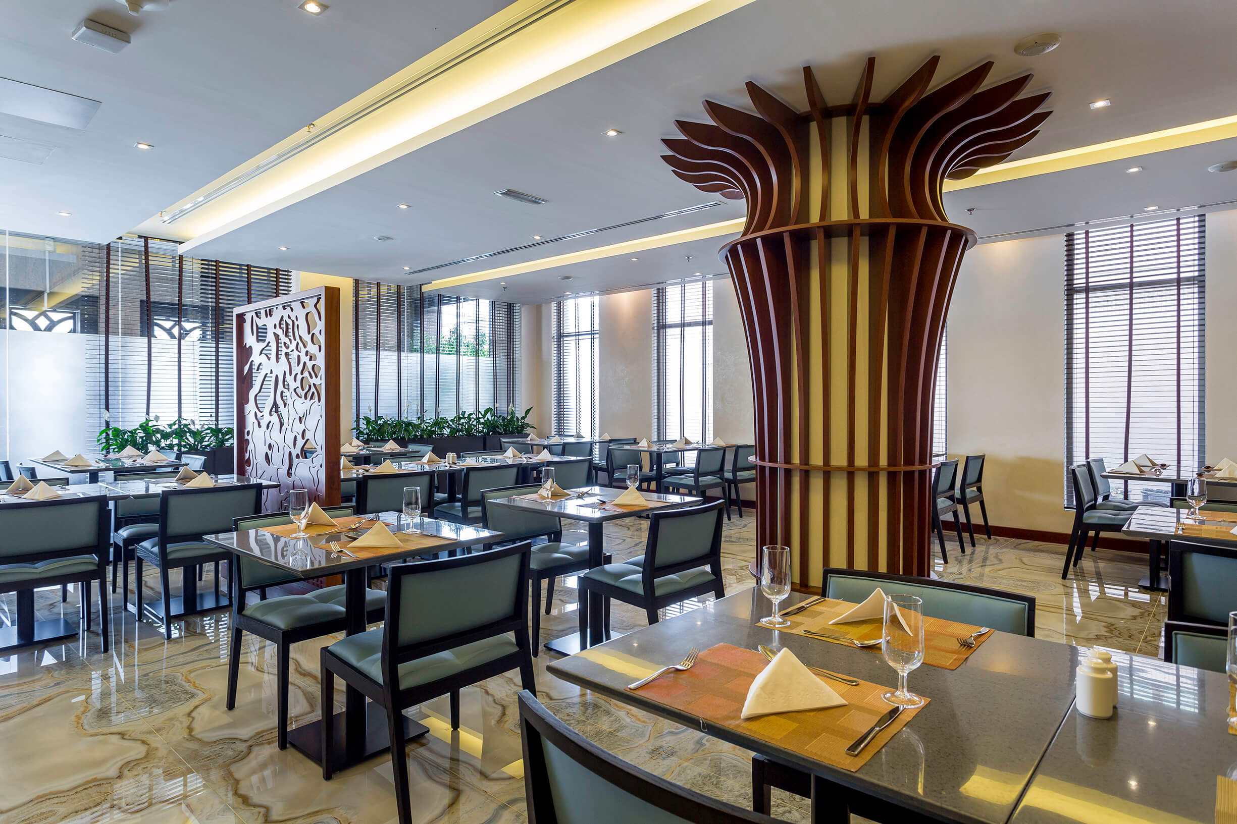 Interior design of mercure gold hotel by kg design studio photo 7