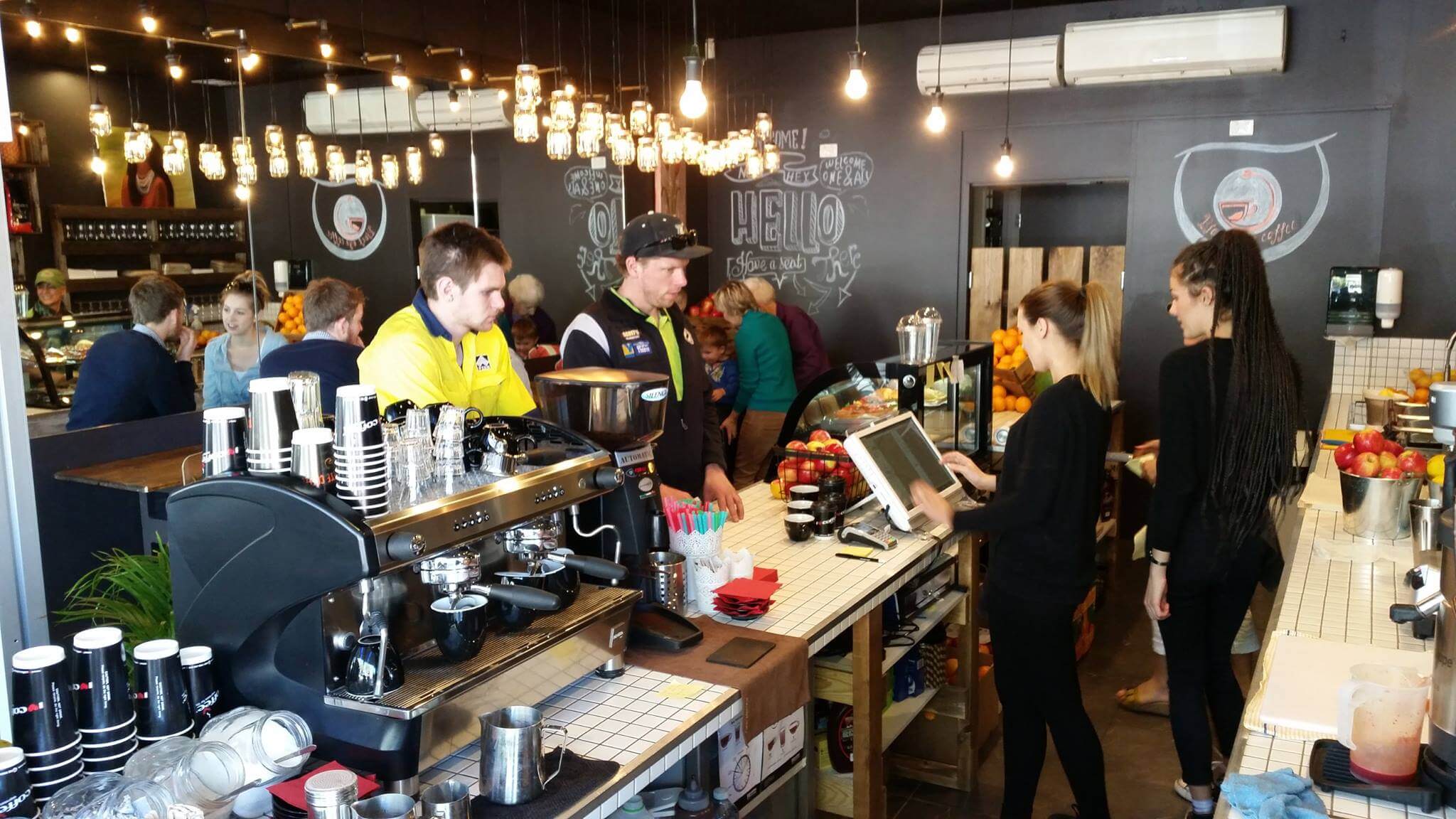 Adld coffee shop interior design by kg design photo 7